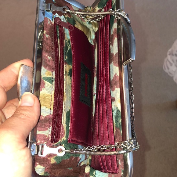 Hobo clutch with built in Wallet. - Picture 5 of 8